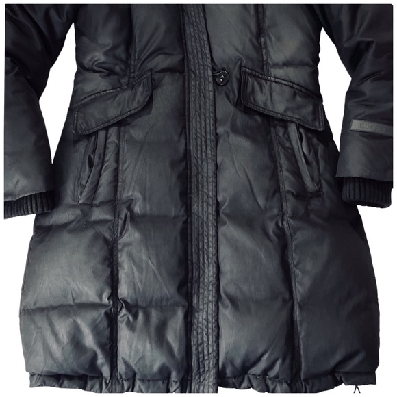 DKNY - Women’s Long Quilted Puffer Coat - Size Medium - Picture 4 of 16